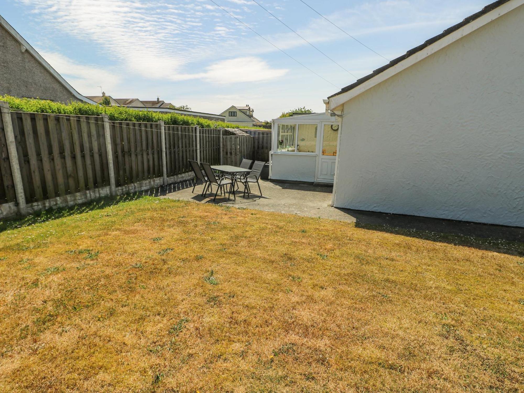 Fern Hill * Llanfairpwllgwyngyll
